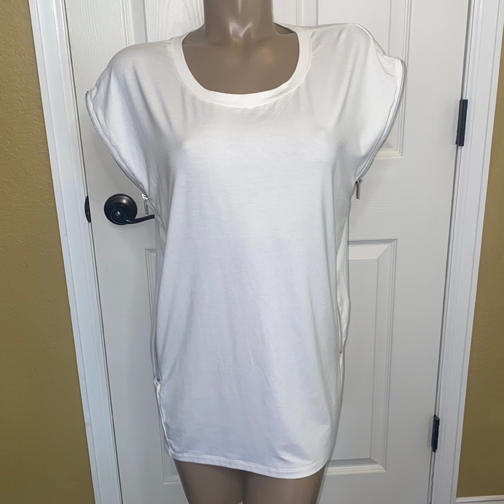 NWT Conrad C Collection White Zipper Top  - L